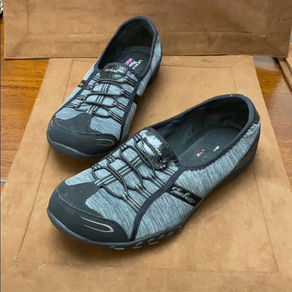 Sketchers relaxed fit memory foam